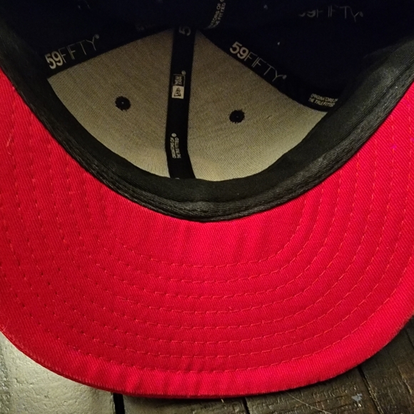 New Era Fitted Size 7 3/8 Cleveland Indians Chief Wahoo Hat - Picture 5 of 6